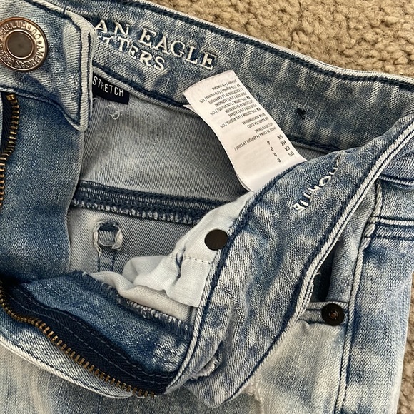 American Eagle Jean Shorts - Picture 3 of 4